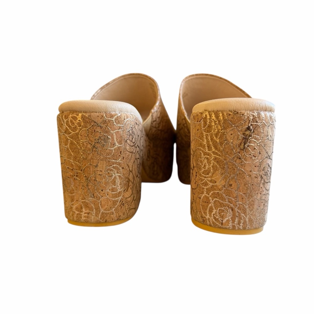 BEACH by Matisse Terry Style Floral Embossed Tan Cork Platform Mules Size 6 - Picture 6 of 9